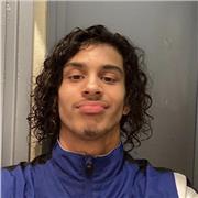 Étudiant en tourisme, bilingue en anglais, saura vous donner des cours à la hauteur autour de Paris